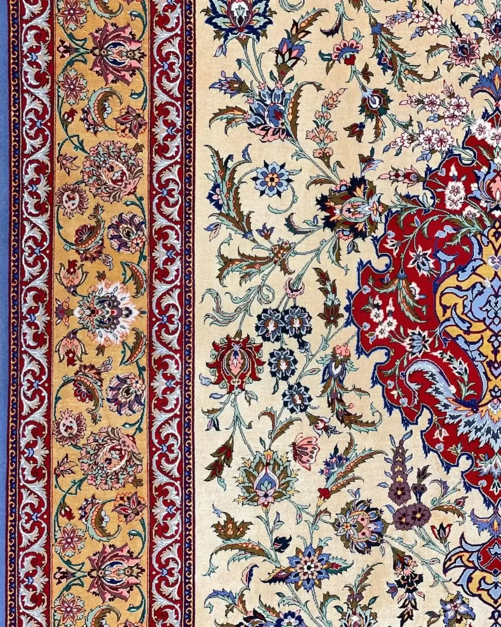 "High-Quality Isfahan Rug for Sale - Persian Carpet Alvandie Design, Silk-Wool"